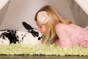 Hop On and Grab Your Spot for Easter Mini Sessions! 